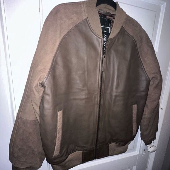 Blank NYC | NWT Unisex Leather Bomber Jacket Size Medium - Picture 3 of 10